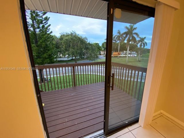 629 Executive Center Dr J203, West Palm Beach, FL 33401