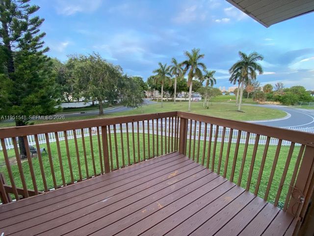 629 Executive Center Dr J203, West Palm Beach, FL 33401