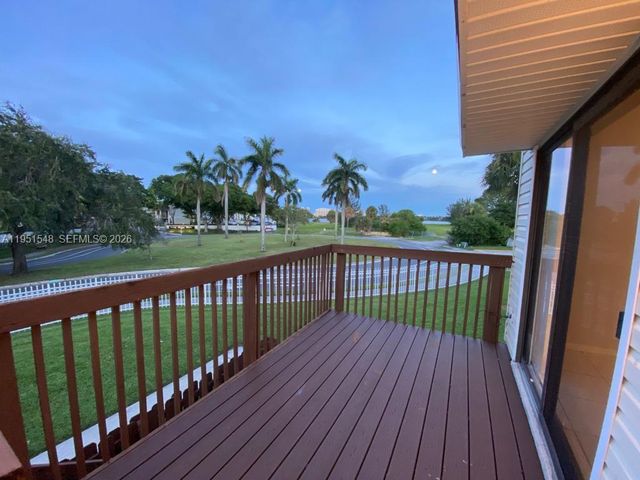 629 Executive Center Dr J203, West Palm Beach, FL 33401