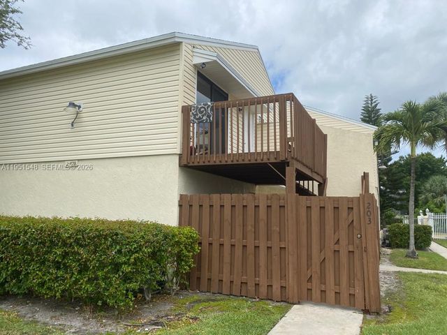 629 Executive Center Dr J203, West Palm Beach, FL 33401