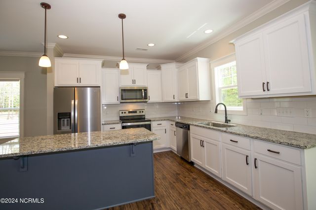 1021 Juniper Lake Road, West End, NC 27376
