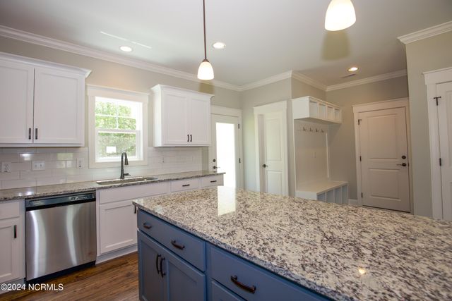 1021 Juniper Lake Road, West End, NC 27376