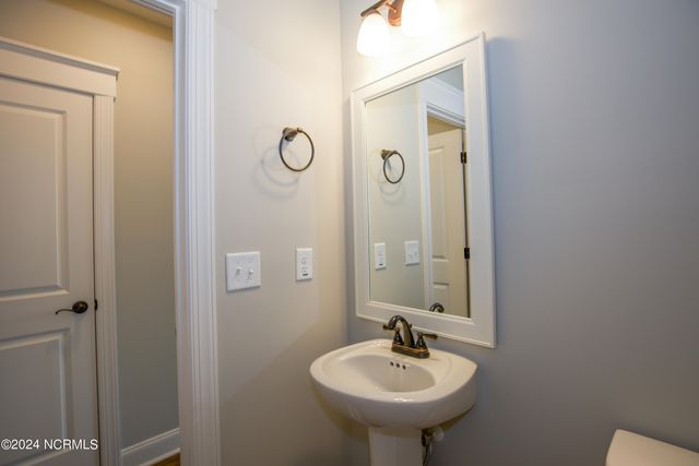 1021 Juniper Lake Road, West End, NC 27376