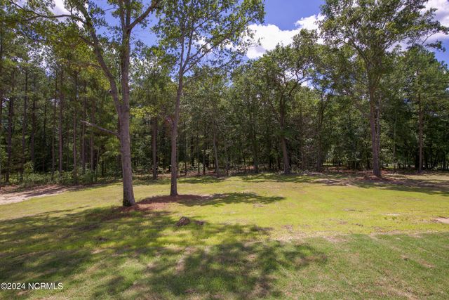 1021 Juniper Lake Road, West End, NC 27376