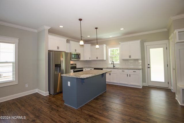 1021 Juniper Lake Road, West End, NC 27376