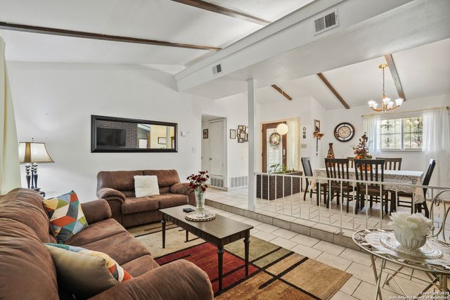 2118 Gaines Mill, San Antonio, TX 78245