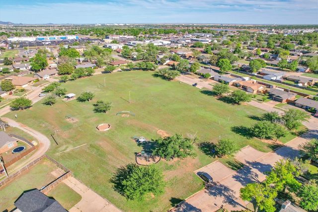 2300 Apache Pass, Altus, OK 73521
