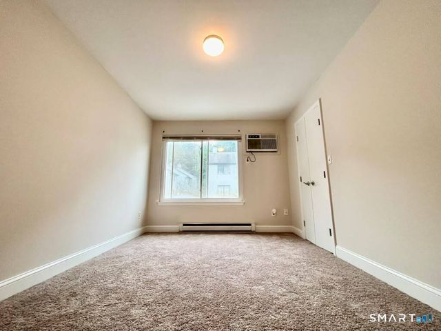 19 Somers Street B8, Danbury, CT 06810