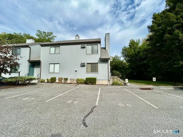 19 Somers Street B8, Danbury, CT 06810