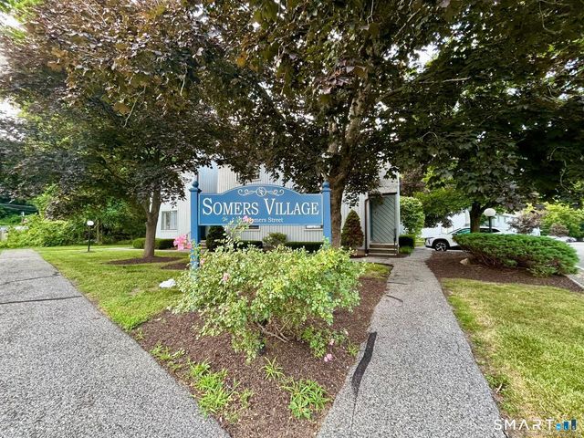 19 Somers Street B8, Danbury, CT 06810