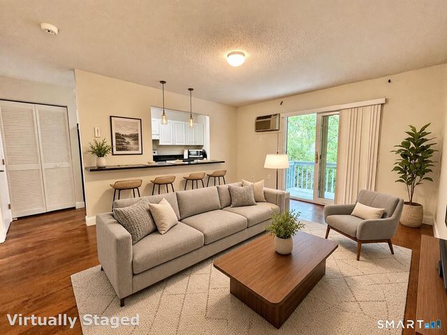 19 Somers Street B8, Danbury, CT 06810