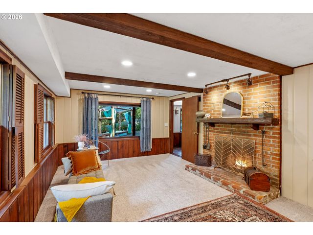 10235 Nw LEAHY Rd, Portland, OR 97229