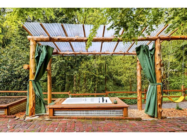 10235 Nw LEAHY Rd, Portland, OR 97229