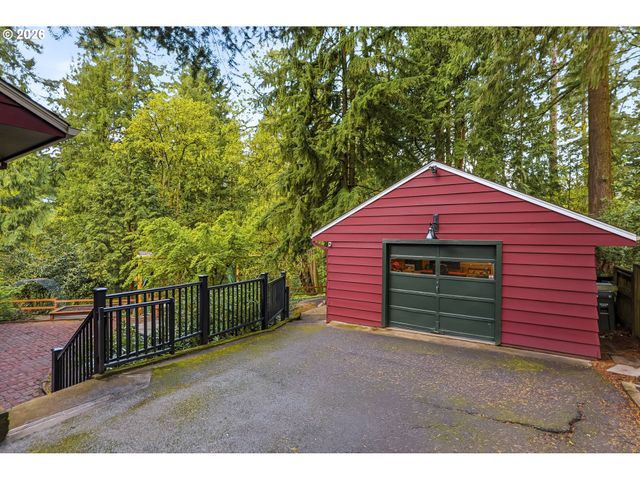 10235 Nw LEAHY Rd, Portland, OR 97229