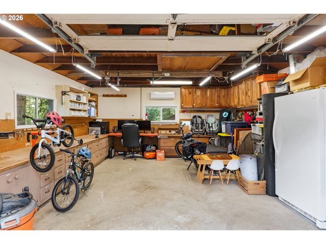 10235 Nw LEAHY Rd, Portland, OR 97229