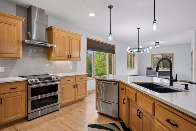 19461 Rawlins Circle NW, Elk River, MN 55330
