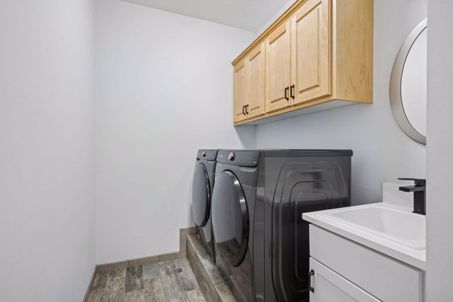 19461 Rawlins Circle NW, Elk River, MN 55330
