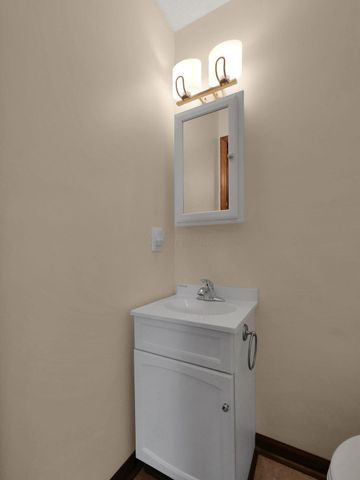 1760 Rainbow Drive NE, Lancaster, OH 43130