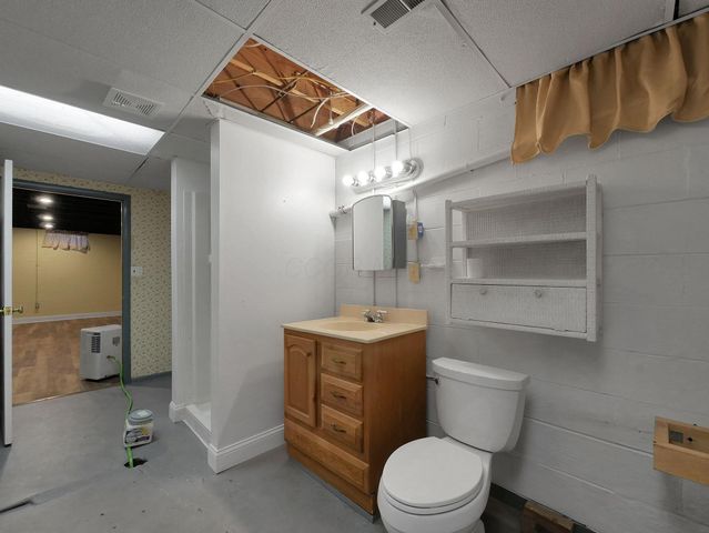 1760 Rainbow Drive NE, Lancaster, OH 43130