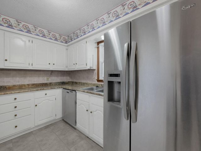 1760 Rainbow Drive NE, Lancaster, OH 43130