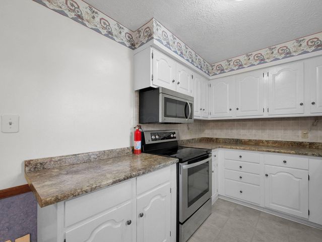 1760 Rainbow Drive NE, Lancaster, OH 43130