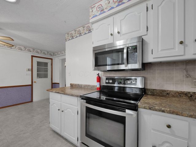 1760 Rainbow Drive NE, Lancaster, OH 43130