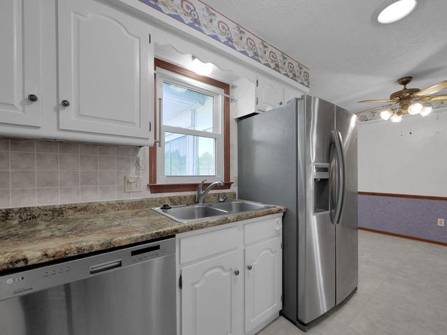 1760 Rainbow Drive NE, Lancaster, OH 43130