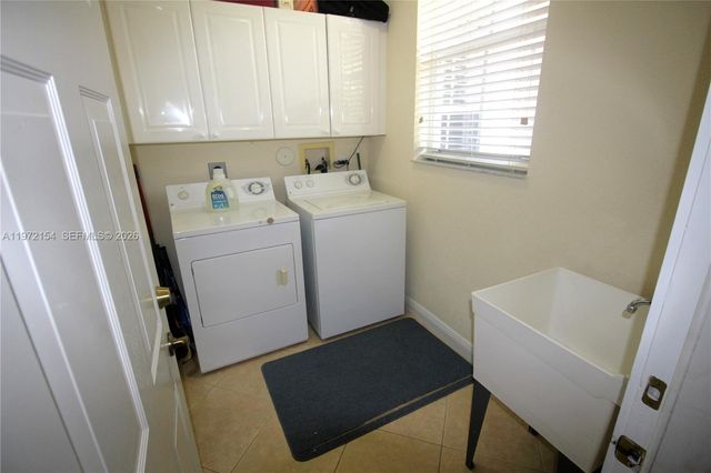 7635 Ironhorse Blvd, West Palm Beach, FL 33412