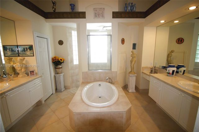 7635 Ironhorse Blvd, West Palm Beach, FL 33412