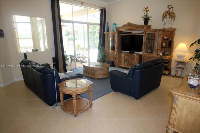 7635 Ironhorse Blvd, West Palm Beach, FL 33412
