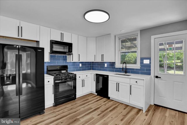2122 HAMPDEN BLVD, Reading, PA 19604