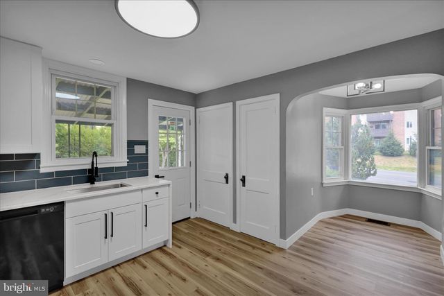 2122 HAMPDEN BLVD, Reading, PA 19604
