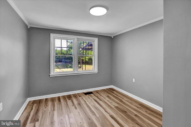2122 HAMPDEN BLVD, Reading, PA 19604
