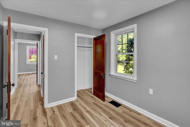 2122 HAMPDEN BLVD, Reading, PA 19604