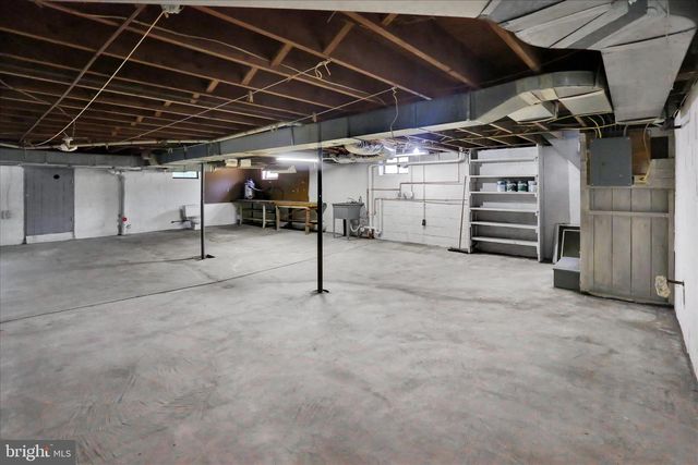 2122 HAMPDEN BLVD, Reading, PA 19604
