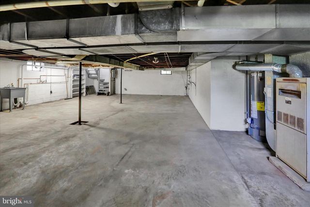 2122 HAMPDEN BLVD, Reading, PA 19604