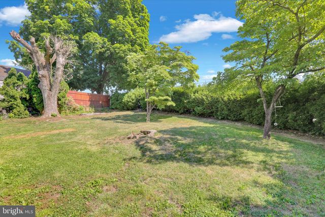 2122 HAMPDEN BLVD, Reading, PA 19604
