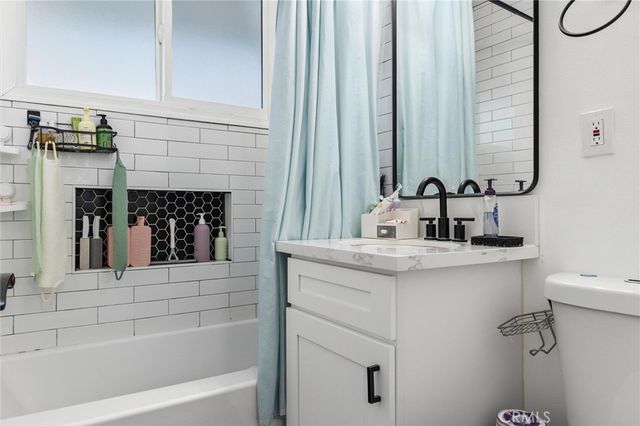 307 S Hillcrest, La Habra, CA 90631