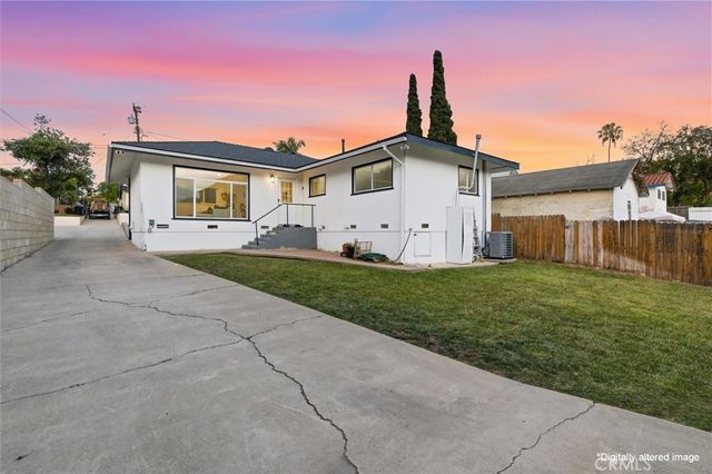 307 S Hillcrest, La Habra, CA 90631