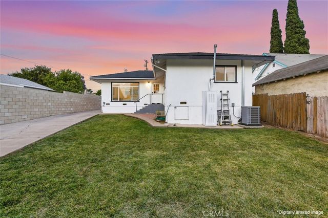 307 S Hillcrest, La Habra, CA 90631
