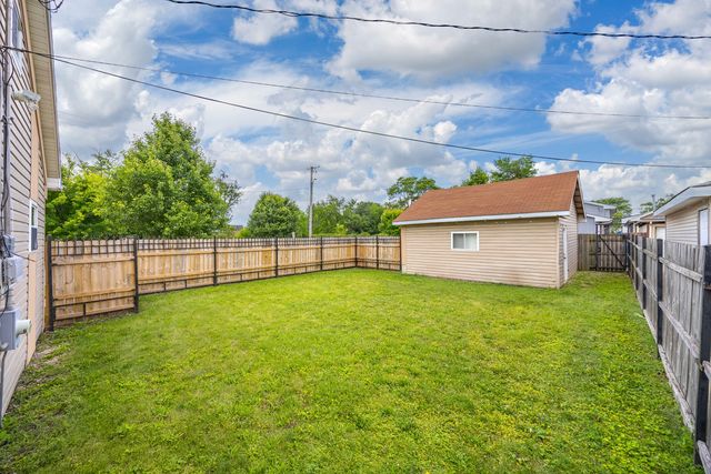 1700 N 37th Avenue, Stone Park, IL 60165