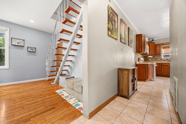 1700 N 37th Avenue, Stone Park, IL 60165