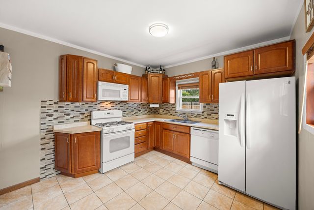 1700 N 37th Avenue, Stone Park, IL 60165