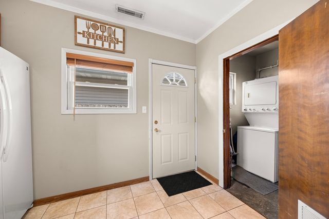 1700 N 37th Avenue, Stone Park, IL 60165