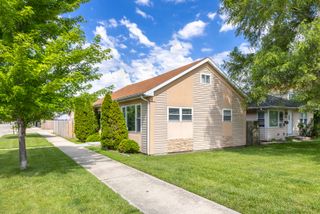 1700 N 37th Avenue, Stone Park, IL 60165