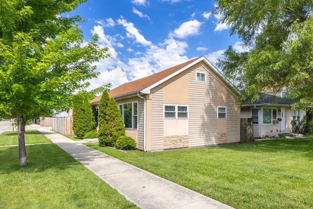 1700 N 37th Avenue, Stone Park, IL 60165