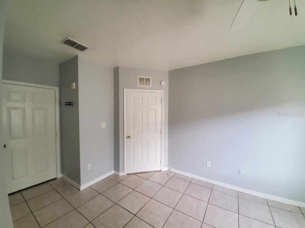 Image 5 of property listing at 13215 VILLA VISTA DRIVE 203, Orlando, FL 32824