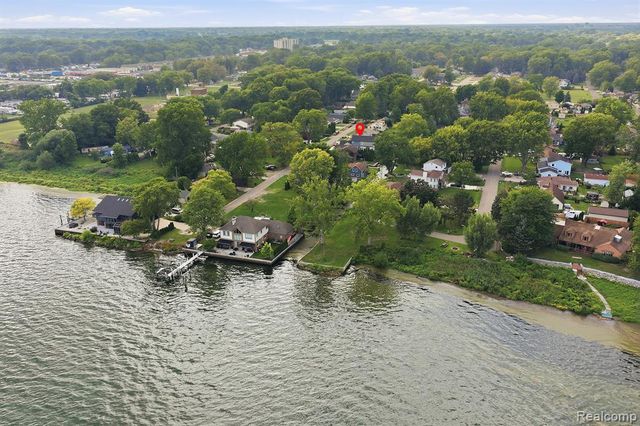 27827 S Moran Street, Harrison Twp, MI 48045