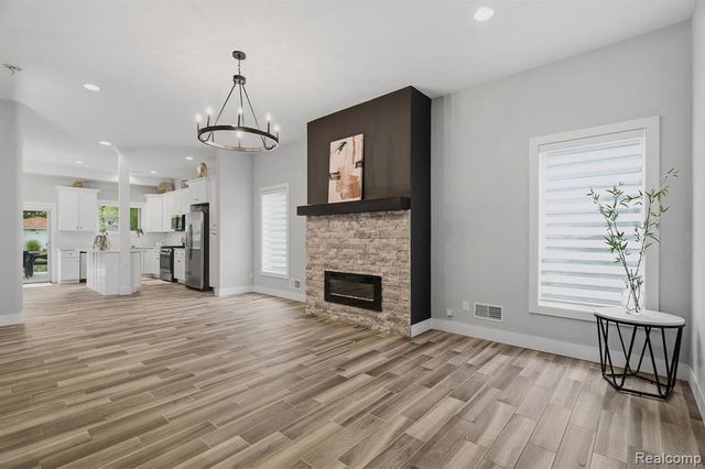 27827 S Moran Street, Harrison Twp, MI 48045