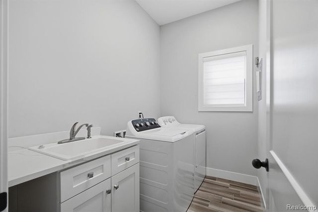 27827 S Moran Street, Harrison Twp, MI 48045